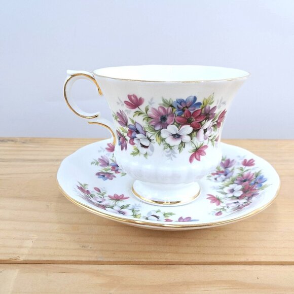 Paragon Flower Festival Collection-J - Tea Cup & Saucer - Picture 5 of 7
